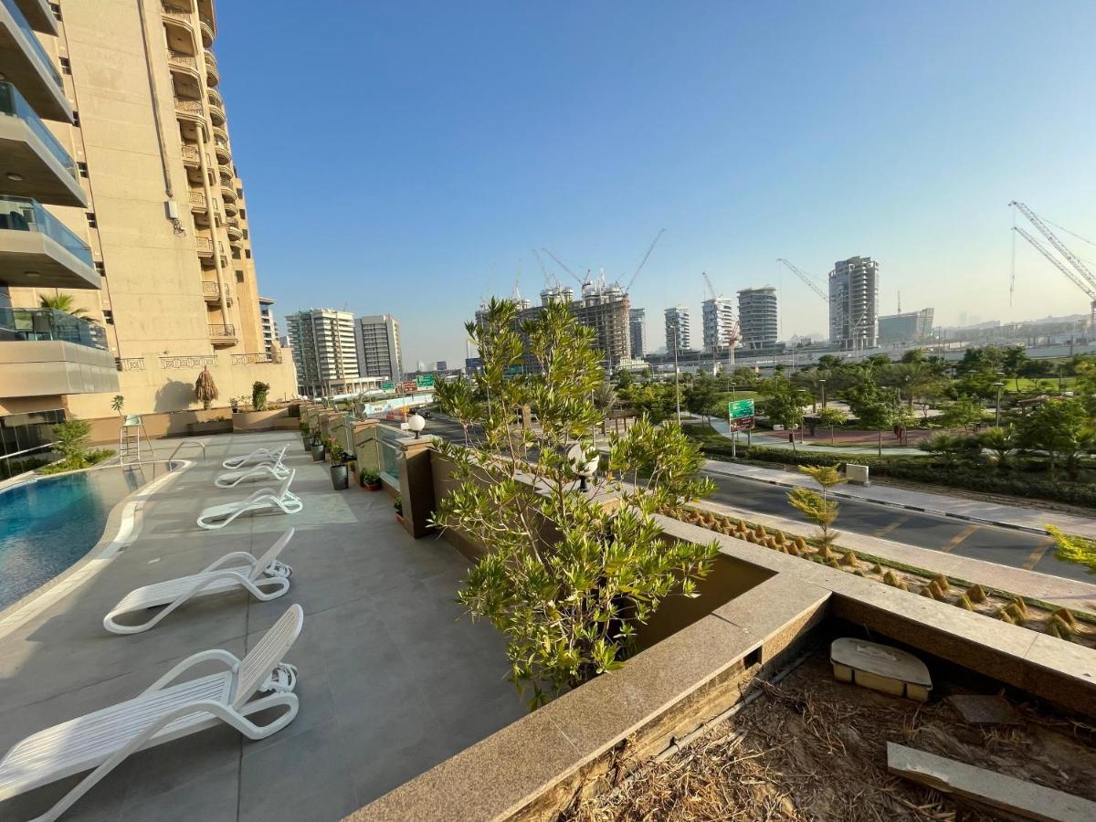 Tulip Creek Hotel Apartments Dubai Exterior foto