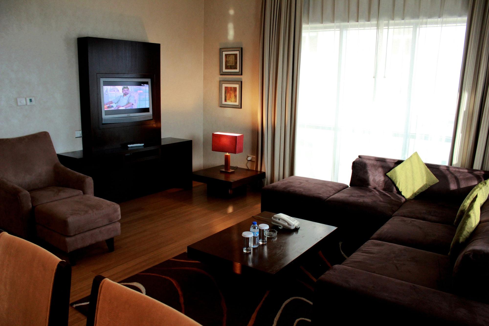 Tulip Creek Hotel Apartments Dubai Exterior foto