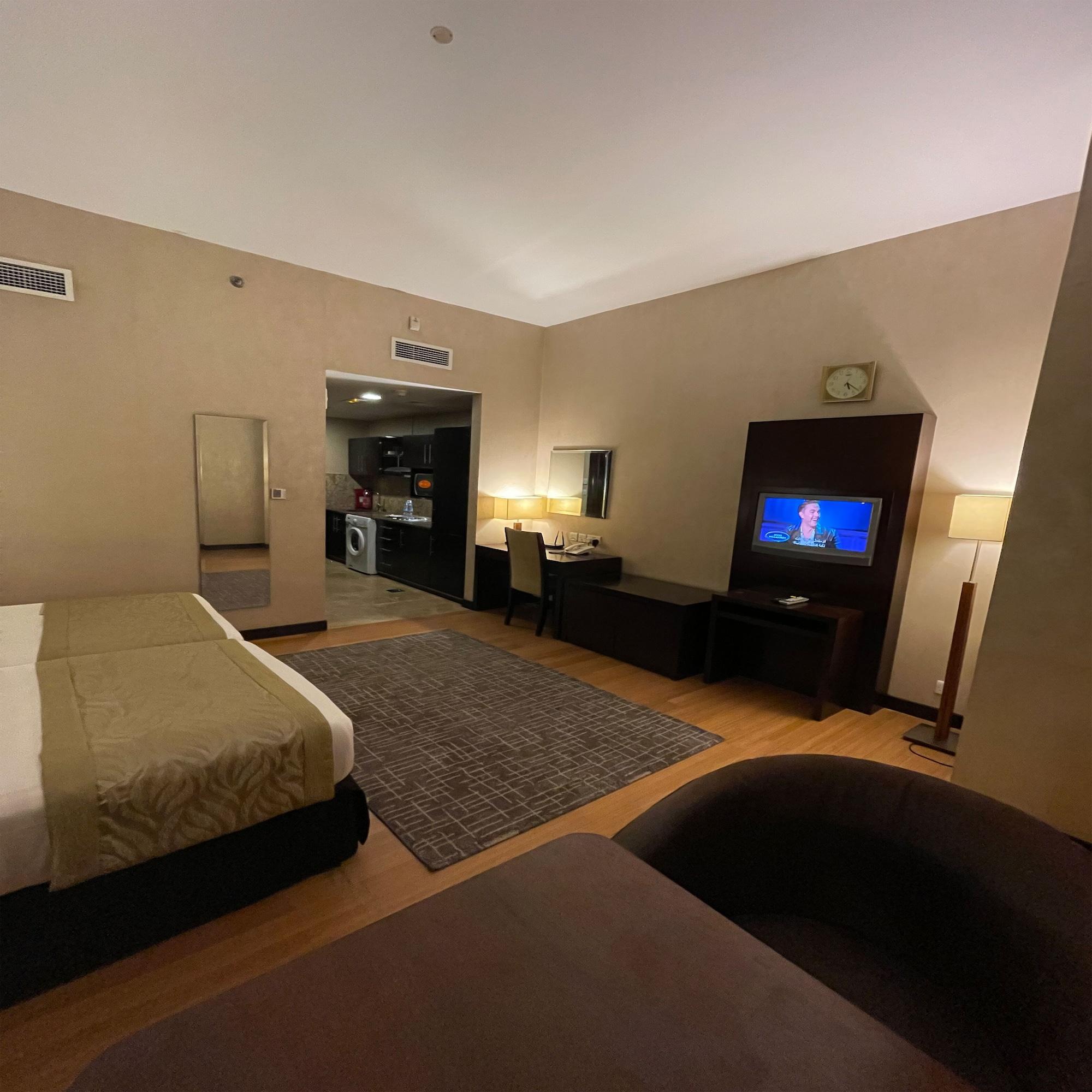 Tulip Creek Hotel Apartments Dubai Exterior foto